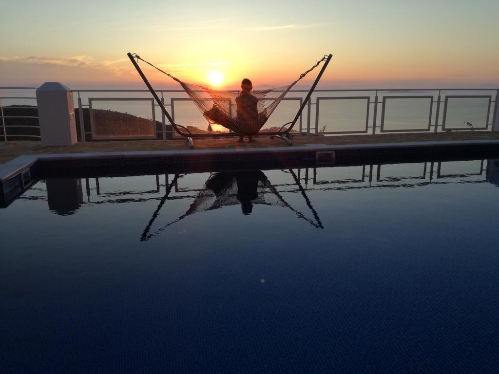 Infinity Blue Suite Saronida المظهر الخارجي الصورة