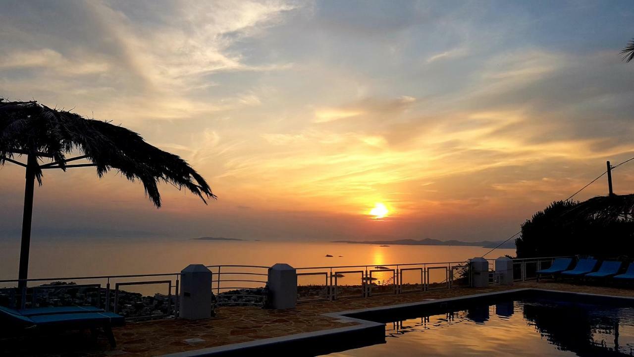 Infinity Blue Suite Saronida المظهر الخارجي الصورة